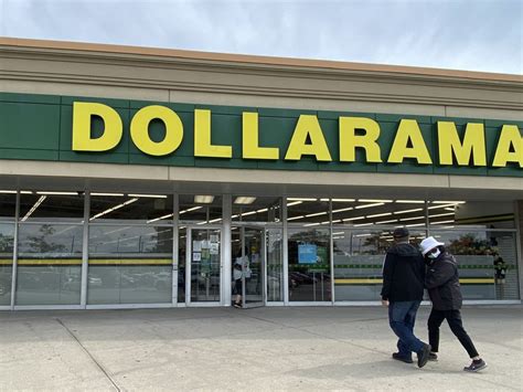 Dollarama reports Q3 profit and sales up, raises comparable-store sales guidance
